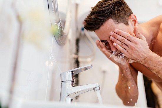 Natural Skin Care Tips for Men 1