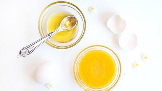 Honey and Coconut Oil for Hair3